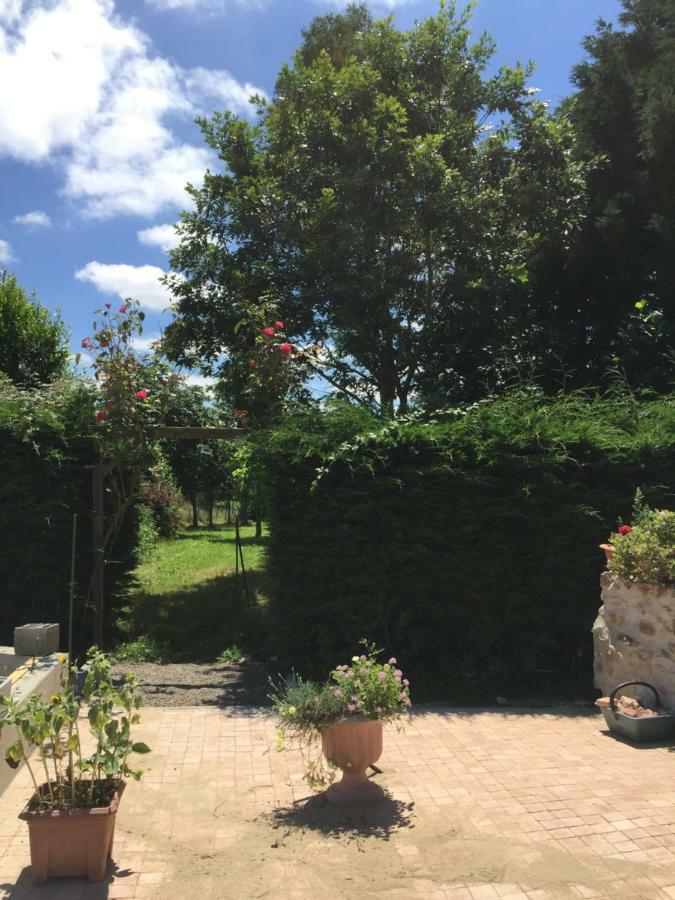 Touvois Gite Climatise De La Haute Rue מראה חיצוני תמונה